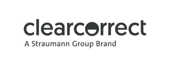 clearcorrect Logo, Straumann Group Brand Schriftzug in Schwarz auf Weiß